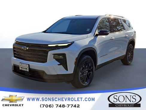 New 2026 Chevrolet Traverse LT image 1
