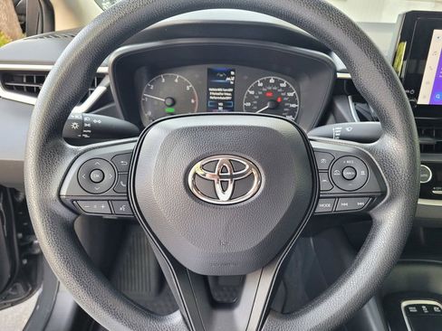 Used 2025 Toyota Corolla LE w/ Convenience Package FWD image 22