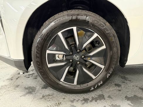 Used 2026 Toyota bZ AWD/4WD image 7