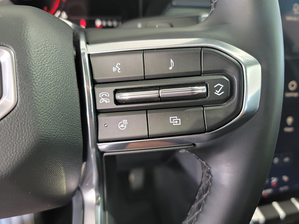 Used 2026 GMC Acadia Elevation w/ Elevation Premium Package AWD/4WD image 15