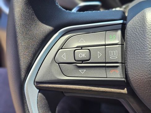New 2026 Jeep Grand Cherokee L 2WD image 18