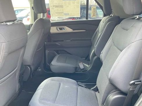 Used 2026 Ford Explorer Active AWD/4WD image 36
