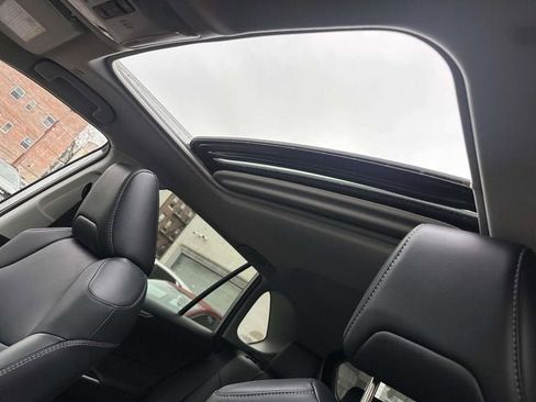 Used 2023 Toyota RAV4 XLE Premium image 14