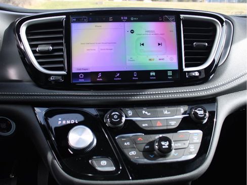 New 2026 Chrysler Pacifica Select image 20