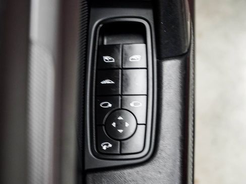 Used 2022 Porsche 911 Carrera w/ Premium Package image 47