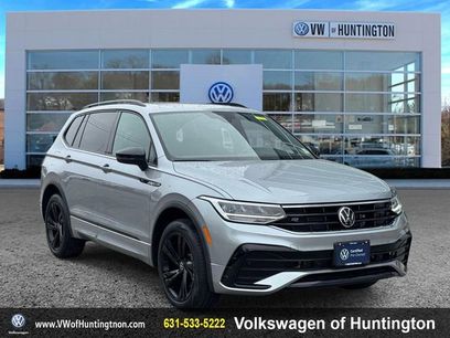 Certified 2023 Volkswagen Tiguan SE R-Line