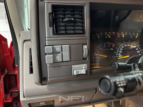 Used 1993 Chevrolet Silverado 1500 454 SS RWD image 32