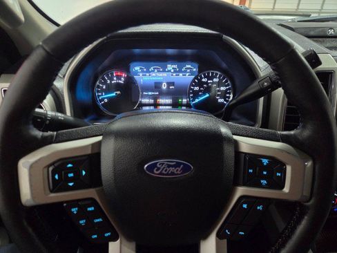 Used 2019 Ford F250 Lariat w/ Lariat Value Package image 43