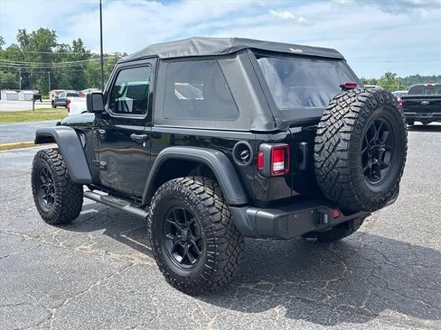 Used 2025 Jeep Wrangler Sport AWD/4WD image 5
