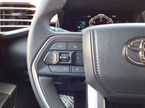 Certified 2025 Toyota Sequoia SR5 AWD/4WD image 10
