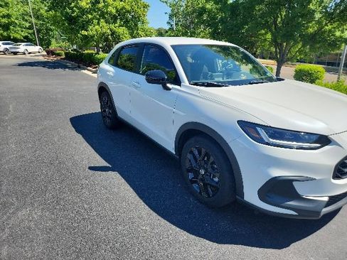 Used 2023 Honda HR-V Sport image 6