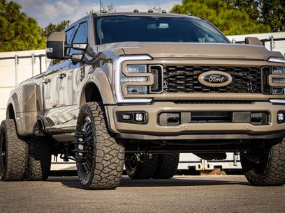 New 2026 Ford F450 Platinum w/ Platinum Plus Package