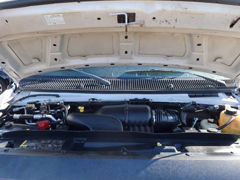 Used 2010 Ford E-350 and Econoline 350 Super Duty image 9