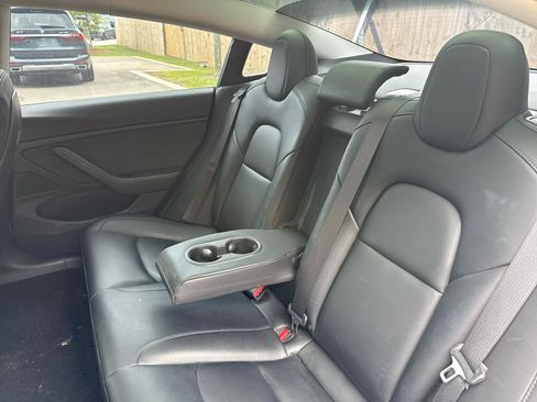 Used 2019 Tesla Model 3 Standard Range Plus RWD image 9