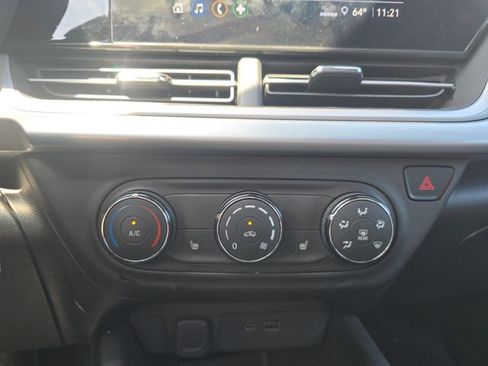 Used 2024 Chevrolet Trax RS w/ Driver Confidence Package FWD image 17