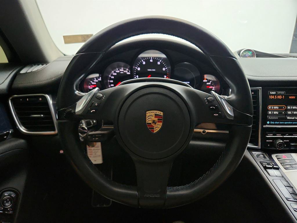 Used 2014 Porsche Panamera 4 AWD/4WD image 17