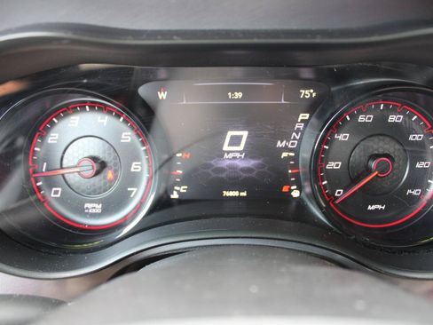 Used 2019 Dodge Charger SXT w/ Blacktop Package AWD/4WD image 18