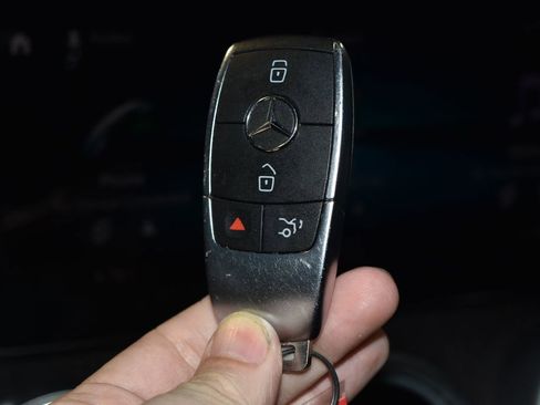 Used 2021 Mercedes-Benz GLC 300 4MATIC image 19