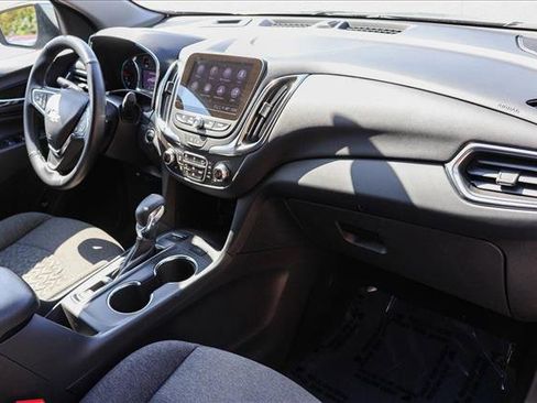 Used 2024 Chevrolet Equinox LT image 28