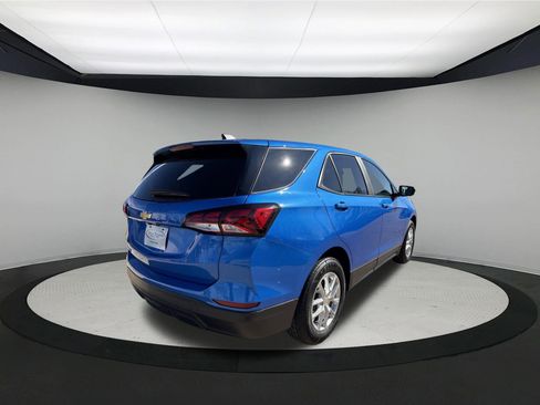 Used 2024 Chevrolet Equinox LS w/ LS Convenience Package image 7
