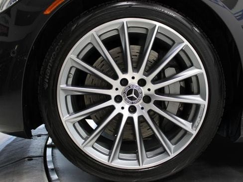Used 2022 Mercedes-Benz S 500 4MATIC w/ AMG Line Package image 31