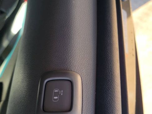 Used 2015 Kia Sedona EX w/ EX Premium Package FWD image 24