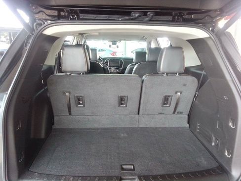Used 2019 Chevrolet Traverse LT w/ LT Premium Package AWD/4WD image 21