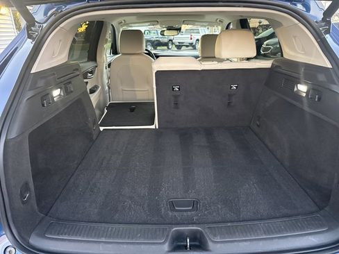 Used 2022 Buick Envision Essence w/ Safety Package image 25