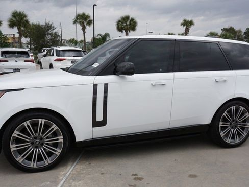 Used 2023 Land Rover Range Rover SE image 5