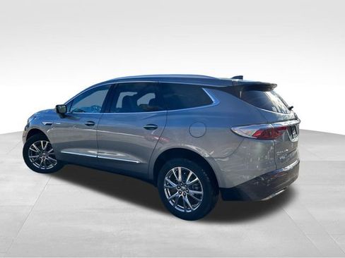 Used 2023 Buick Enclave Essence w/ Experience Buick Package AWD/4WD image 7