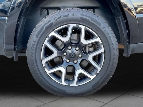 Used 2025 RAM 1500 Laramie AWD/4WD image 12