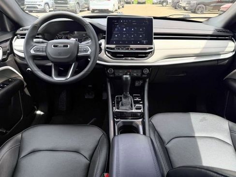 Certified 2025 Jeep Compass Limited AWD/4WD image 16
