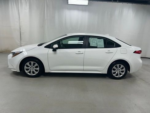 Certified 2025 Toyota Corolla LE FWD image 8