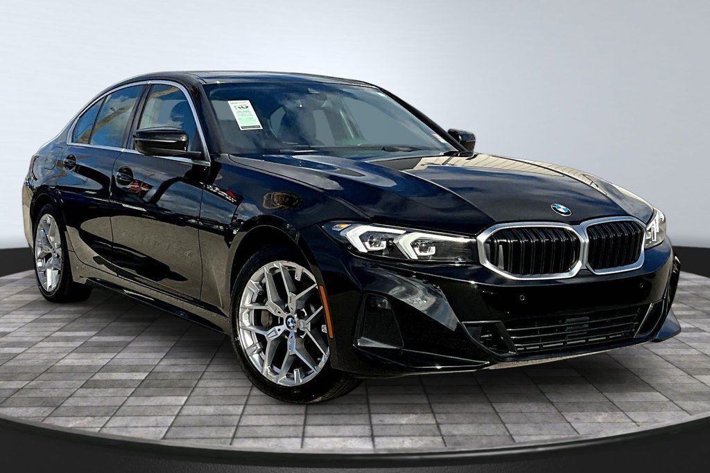 Used 2025 BMW 330i Sedan RWD image 4