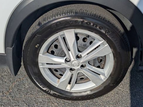 Certified 2025 Nissan Kicks Play S image 18