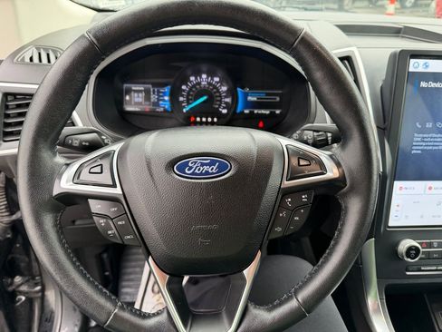 Used 2022 Ford Edge Titanium AWD/4WD image 15