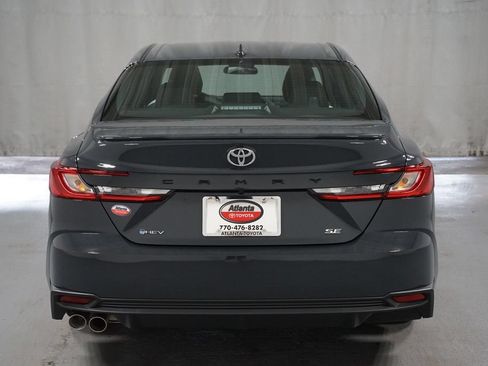 Used 2026 Toyota Camry SE FWD image 7