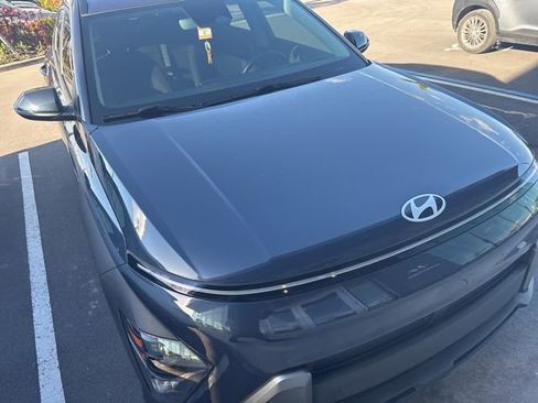 Used 2024 Hyundai Kona SEL image 2