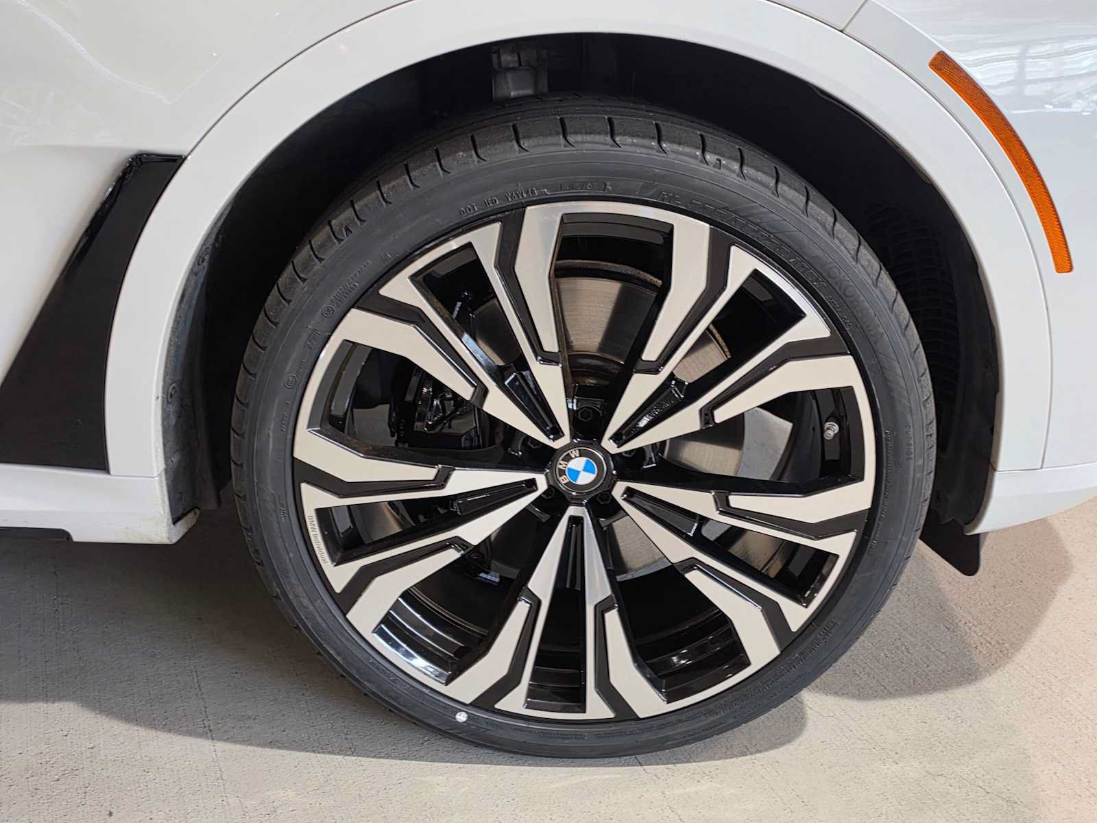 Used 2024 BMW X7 M60i w/ Executive Package AWD/4WD image 9