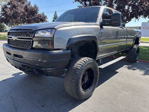 Used 2003 Chevrolet Silverado 2500 LS w/ Skid Plate Package AWD/4WD image 7