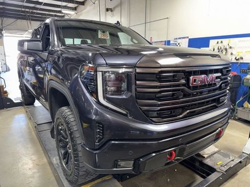 Used 2022 GMC Sierra 1500 AT4X AWD/4WD image 3