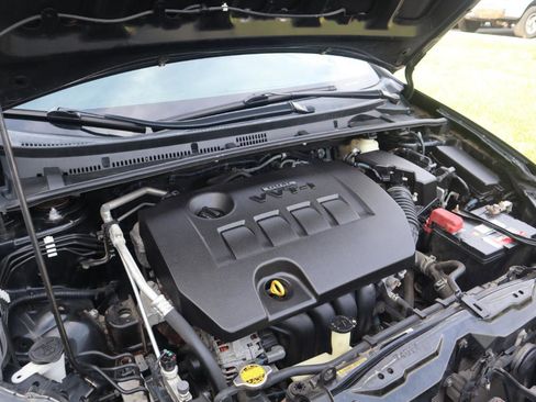 Used 2017 Toyota Corolla L FWD image 27
