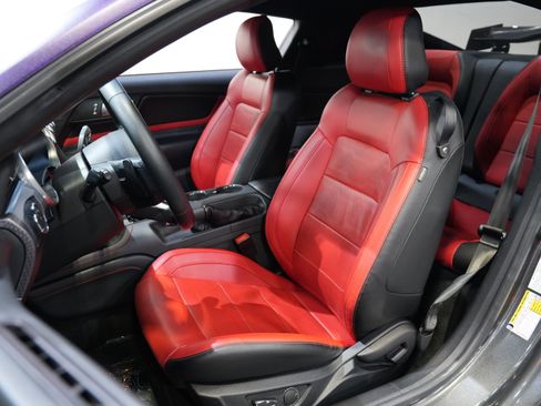 Used 2018 Ford Mustang GT Premium w/ GT Performance Package RWD image 26