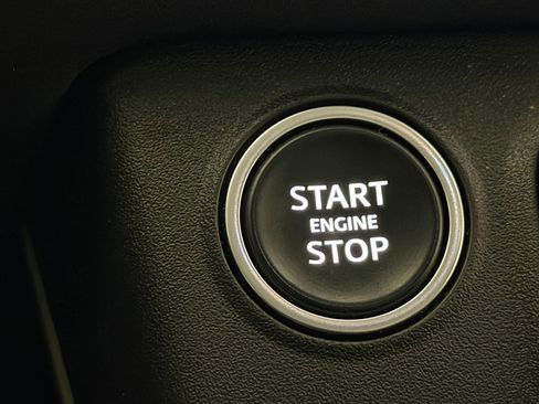 Used 2023 Land Rover Defender 110 S AWD/4WD image 17