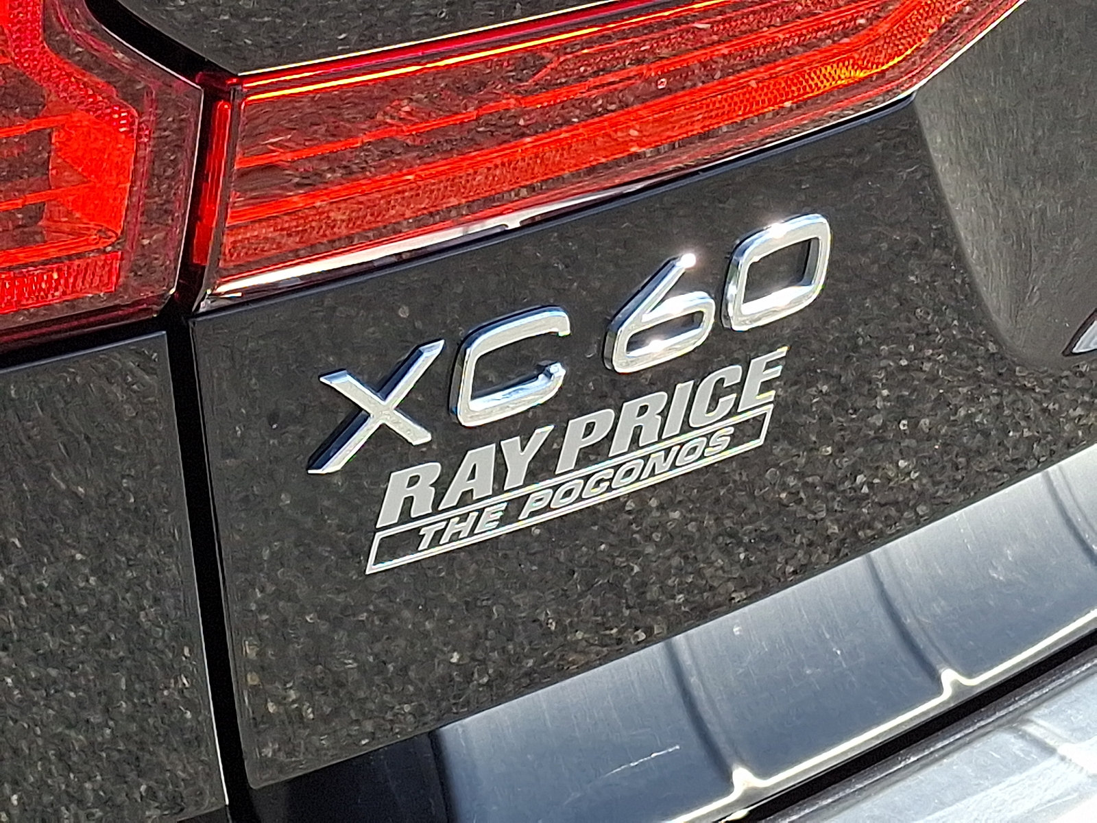 Certified 2024 Volvo XC60 B5 Plus w/ Protection Package Premier AWD/4WD image 30