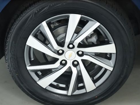 Used 2022 Chevrolet Equinox Premier AWD/4WD image 12