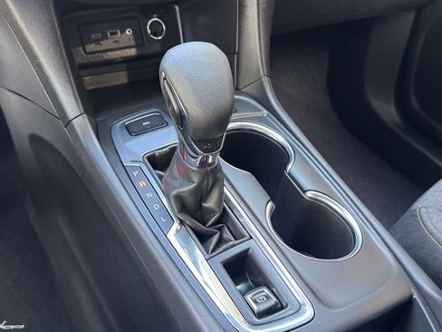 Used 2022 Chevrolet Equinox LT image 20