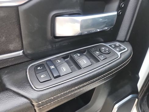 Used 2024 RAM 2500 Laramie AWD/4WD image 21