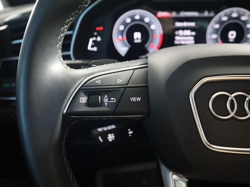 Certified 2025 Audi Q7 2.0T Premium image 12