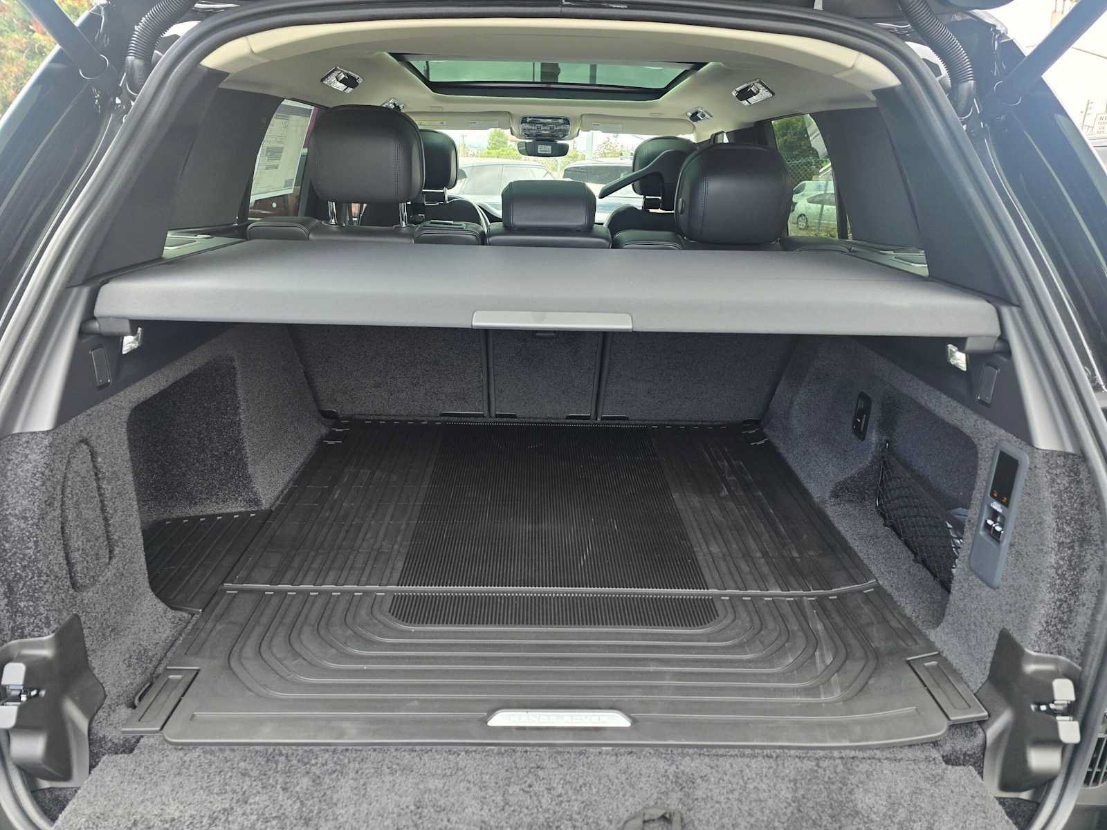 New 2027 Land Rover Range Rover SE AWD/4WD image 14